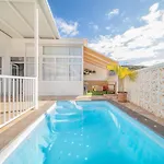 בית נופש Alba Regia Catarthome - Private Pool אדחה