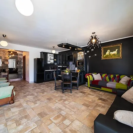 Alba Regia Catarthome - Private Pool אדחה