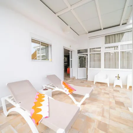 Cat Art Home Costa Adeje - Near Siam Park - Private Heated Pool Holiday home *