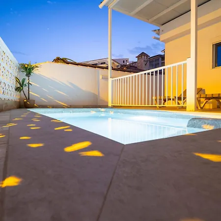 펜션 Cat Art Home Costa Adeje - Near Siam Park - Private Heated Pool 아데제