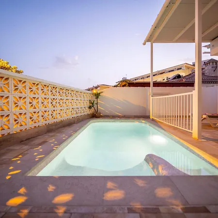 Cat Art Home Costa Adeje - Near Siam Park - Private Heated Pool Holiday home *